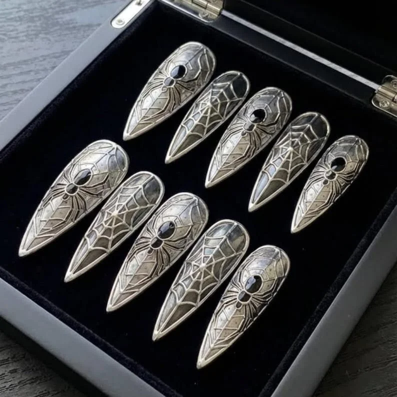 dark gothic nails, gothic spider nails, press on nails, custom press on nails, fake nails, Nails Art, stained glass nails, gold press on nails, 3d press on nails, luxury press on nails, handmade press on nails