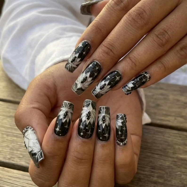 press on nails, custom press on nails, fake nails, Nails Art, stained glass nails, gold press on nails, 3d press on nails, luxury press on nails, handmade press on nails