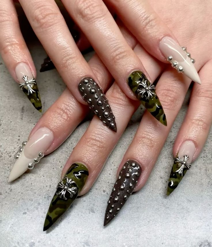 press on nails, custom press on nails, fake nails, Nails Art, stained glass nails, gold press on nails, 3d press on nails, luxury press on nails, handmade press on nails
