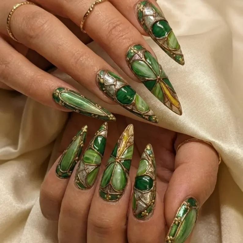 press on nails, custom press on nails, fake nails, Nails Art, stained glass nails, gold press on nails, 3d press on nails, luxury press on nails, handmade press on nails