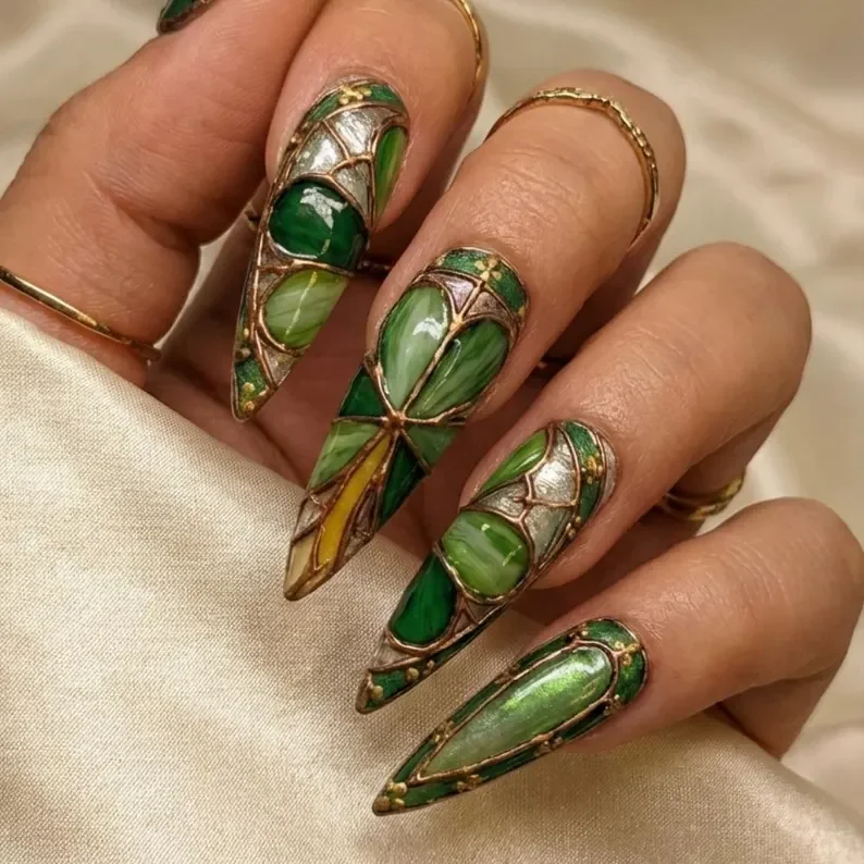 press on nails, custom press on nails, fake nails, Nails Art, stained glass nails, gold press on nails, 3d press on nails, luxury press on nails, handmade press on nails