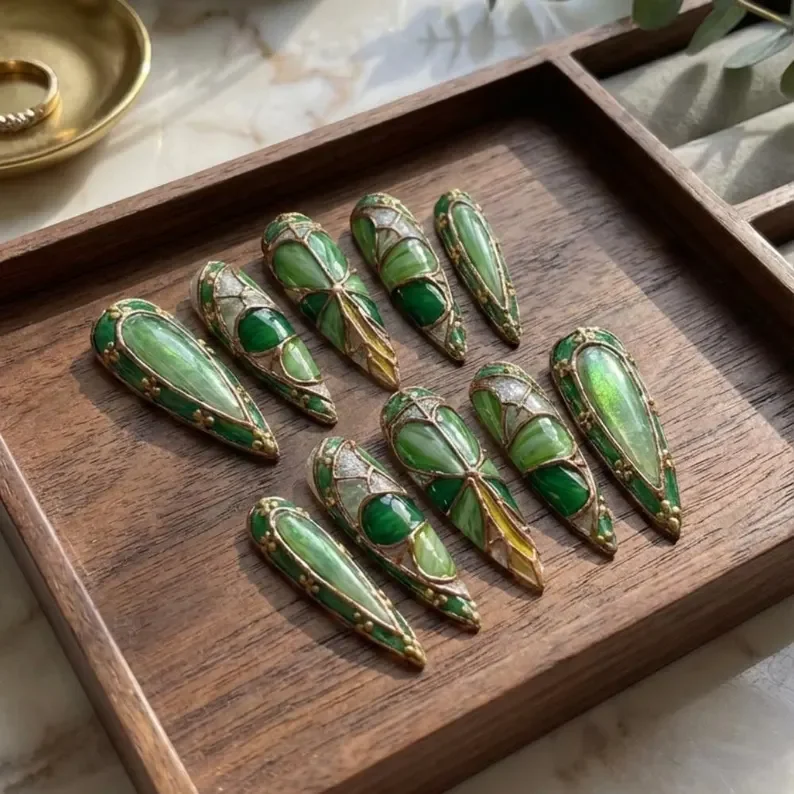 press on nails, custom press on nails, fake nails, Nails Art, stained glass nails, gold press on nails, 3d press on nails, luxury press on nails, handmade press on nails