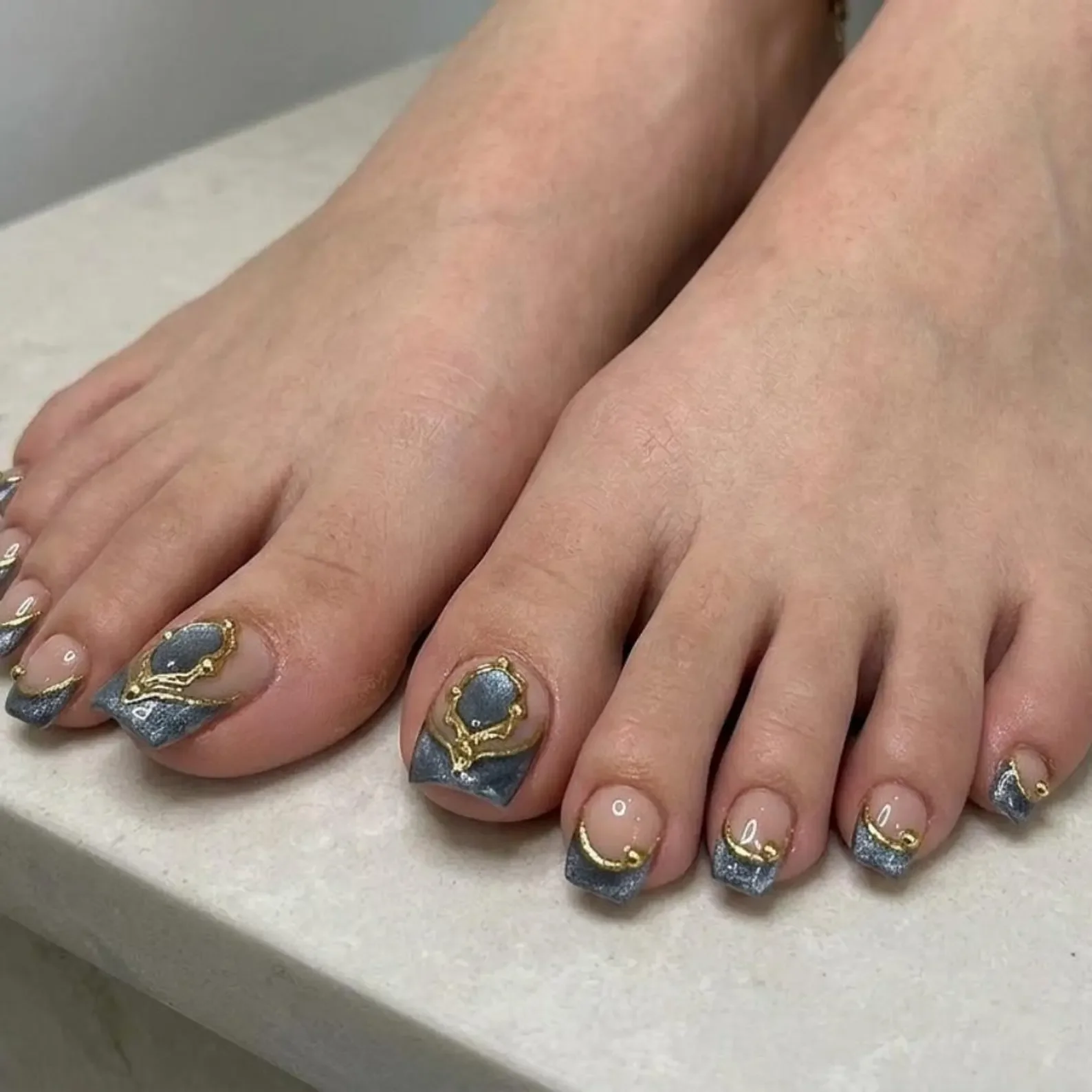 grey magnetic, cat eye toe, press on nails, custom press on nails, fake nails, Nails Art, stained glass nails, gold press on nails, 3d press on nails, luxury press on nails, handmade press on nails