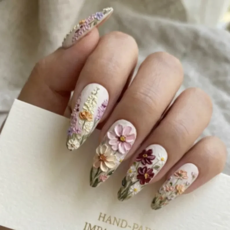 press on nails, custom press on nails, fake nails, Nails Art, stained glass nails, gold press on nails, 3d press on nails, luxury press on nails, handmade press on nails