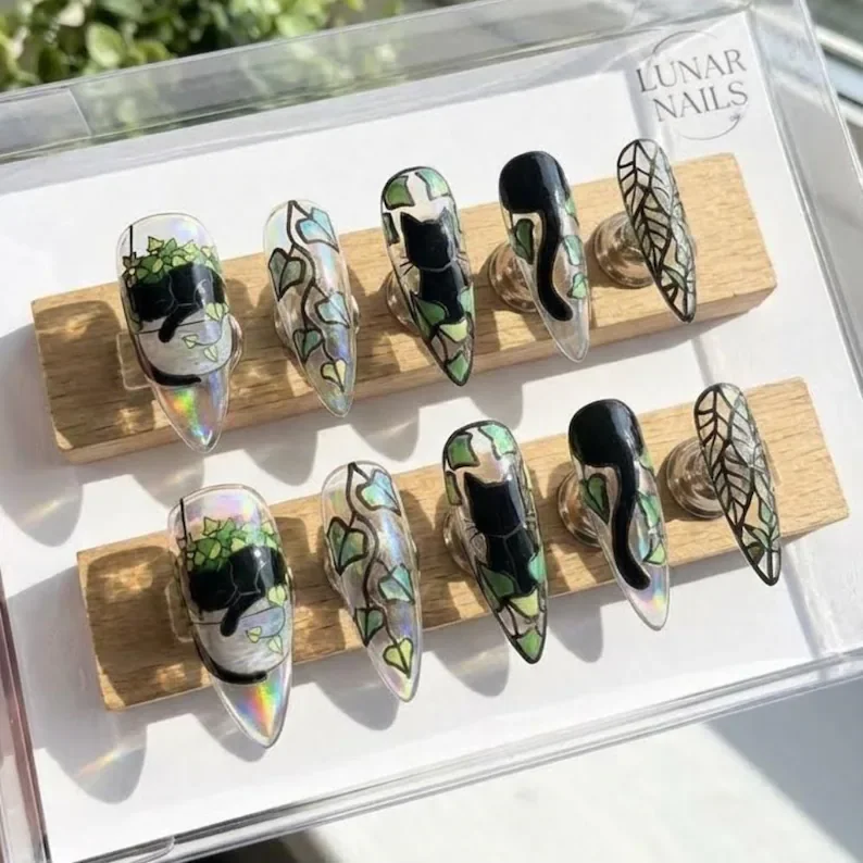 press on nails, iridescent nails, custom press on nails, fake nails, Nails Art, stained glass nails, gold press on nails, 3d press on nails, luxury press on nails, handmade press on nails