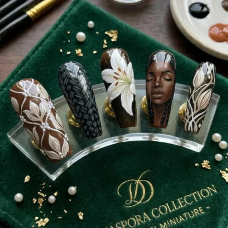 melanin nails, hand painted press-ons, press on nails, custom press on nails, fake nails, Nails Art, stained glass nails, gold press on nails, 3d press on nails, luxury press on nails, handmade press on nails