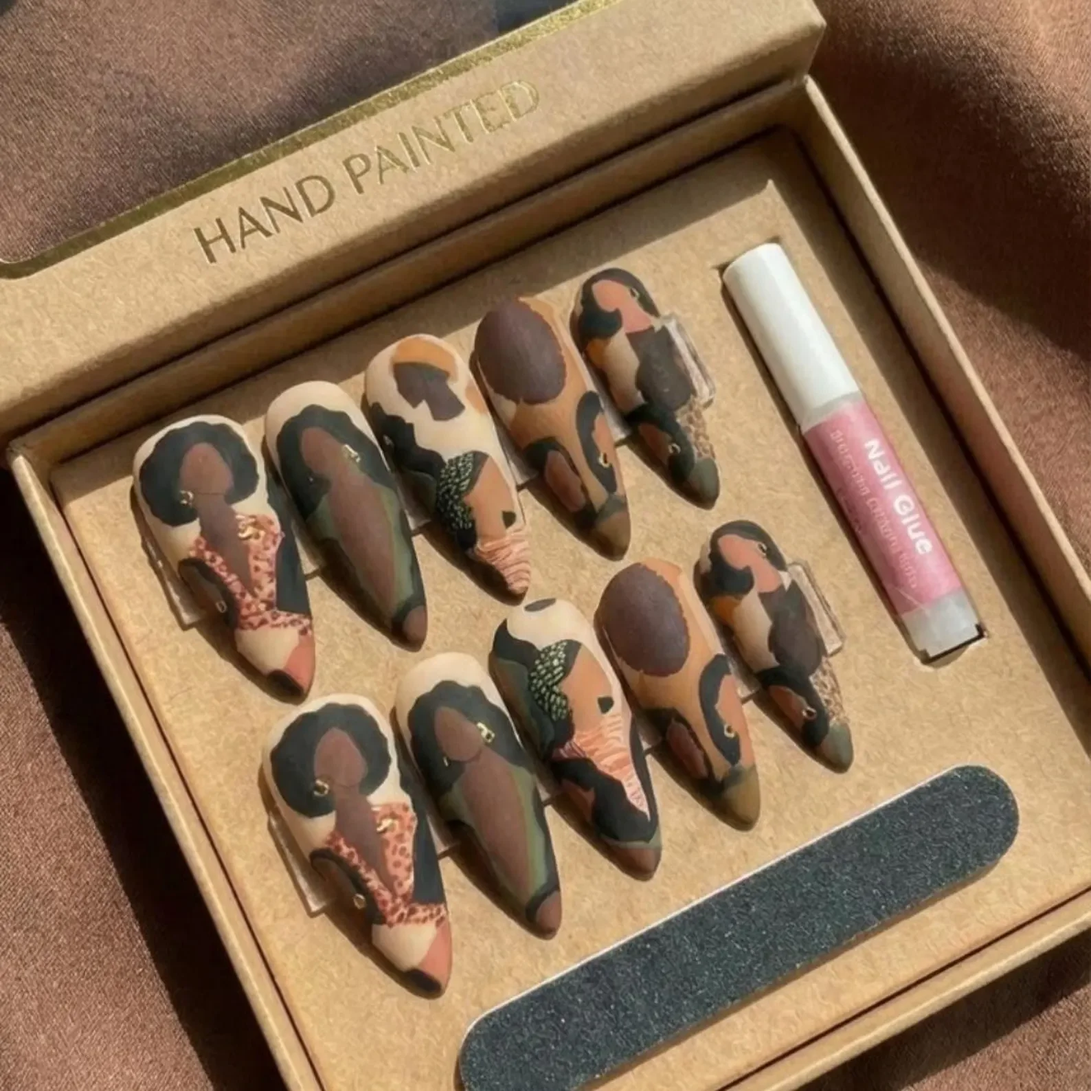 portrait nail art, black woman portrait, press on nails, custom press on nails, fake nails, Nails Art, stained glass nails, gold press on nails, 3d press on nails, luxury press on nails, handmade press on nails