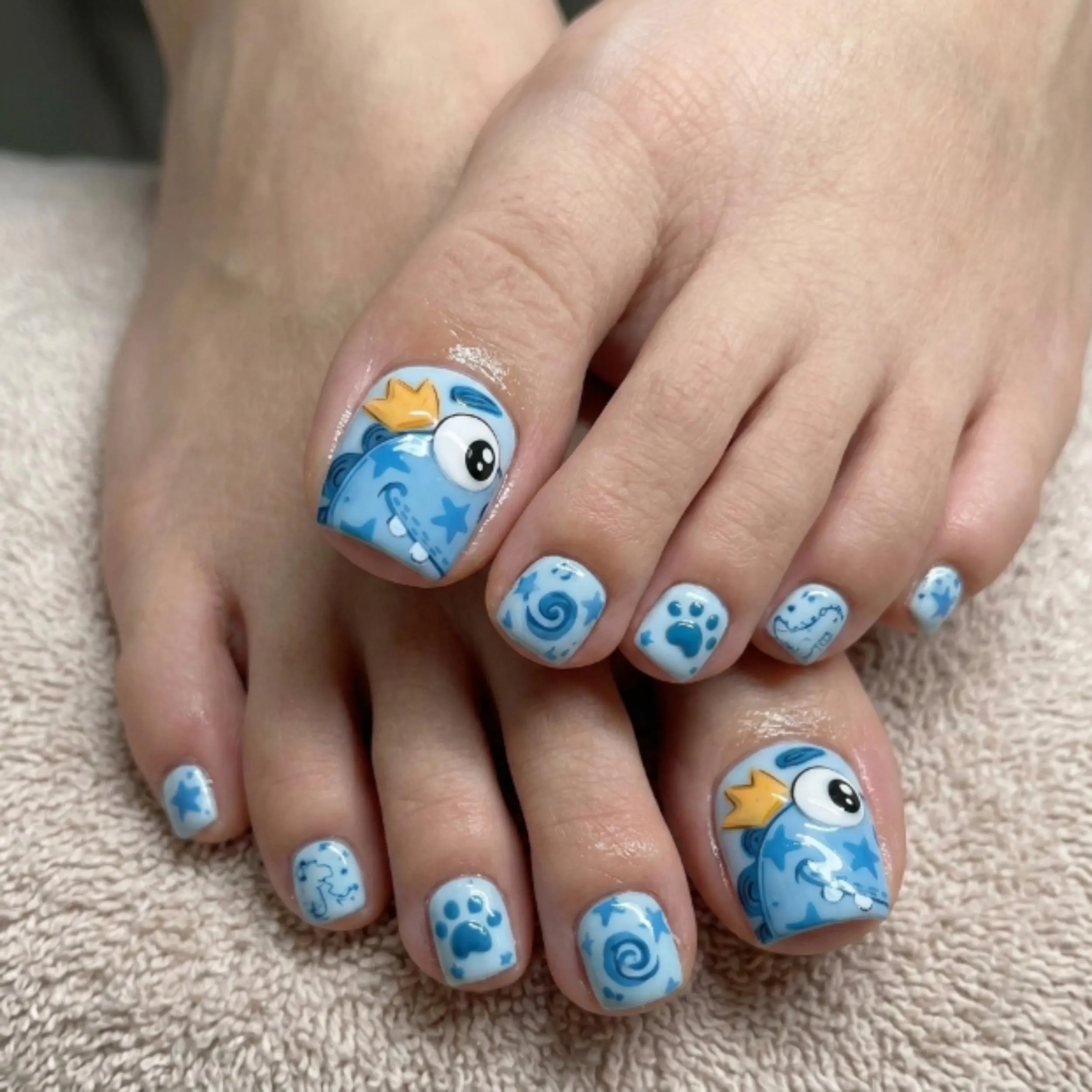 press on toes, 3D crown, press on nails, custom press on nails, fake nails, Nails Art, stained glass nails, gold press on nails, 3d press on nails, luxury press on nails, handmade press on nails