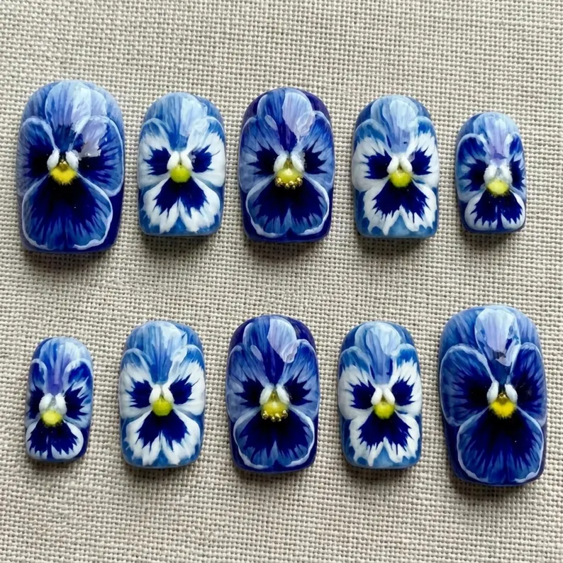 press on nails, short square nails, custom press on nails, fake nails, Nails Art, stained glass nails, gold press on nails, 3d press on nails, luxury press on nails, handmade press on nails