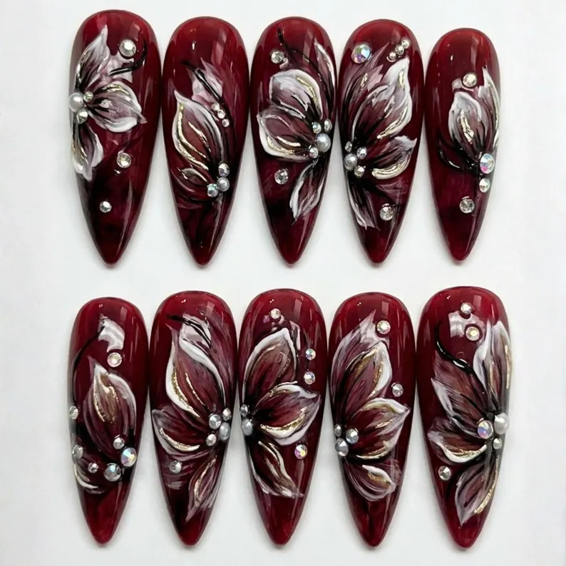 press on nails, custom press on nails, fake nails, Nails Art, stained glass nails, gold press on nails, 3d press on nails, luxury press on nails, handmade press on nails