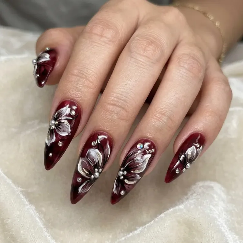 press on nails, custom press on nails, fake nails, Nails Art, stained glass nails, gold press on nails, 3d press on nails, luxury press on nails, handmade press on nails