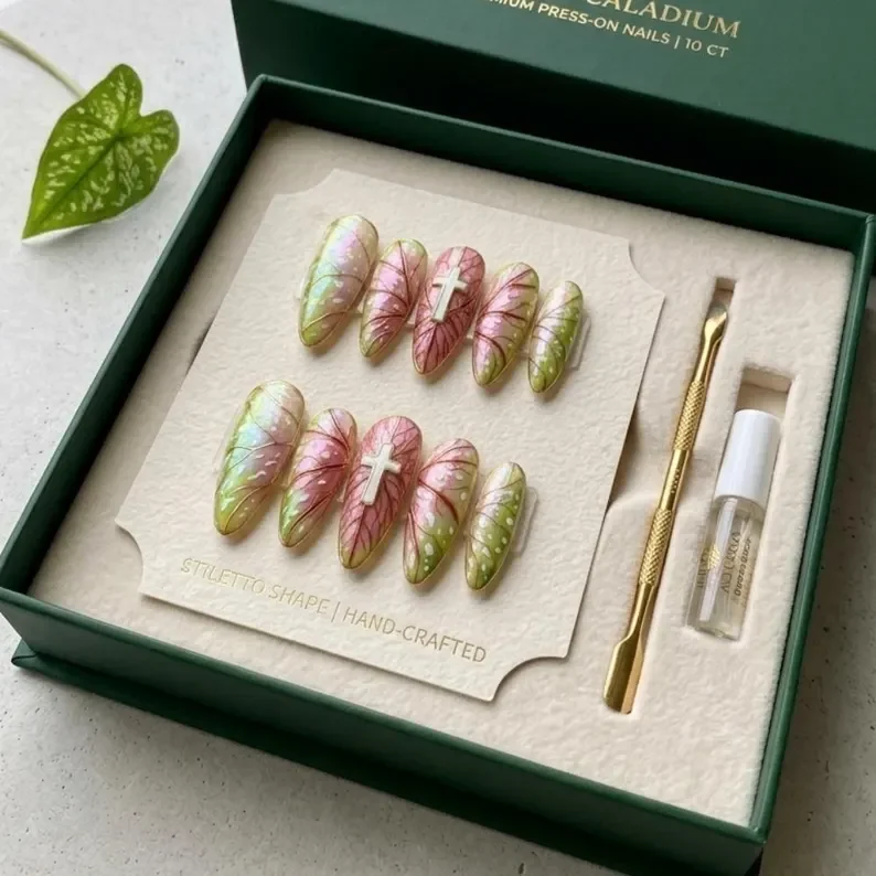 press on nails, custom press on nails, fake nails, Nails Art, stained glass nails, gold press on nails, 3d press on nails, luxury press on nails, handmade press on nails