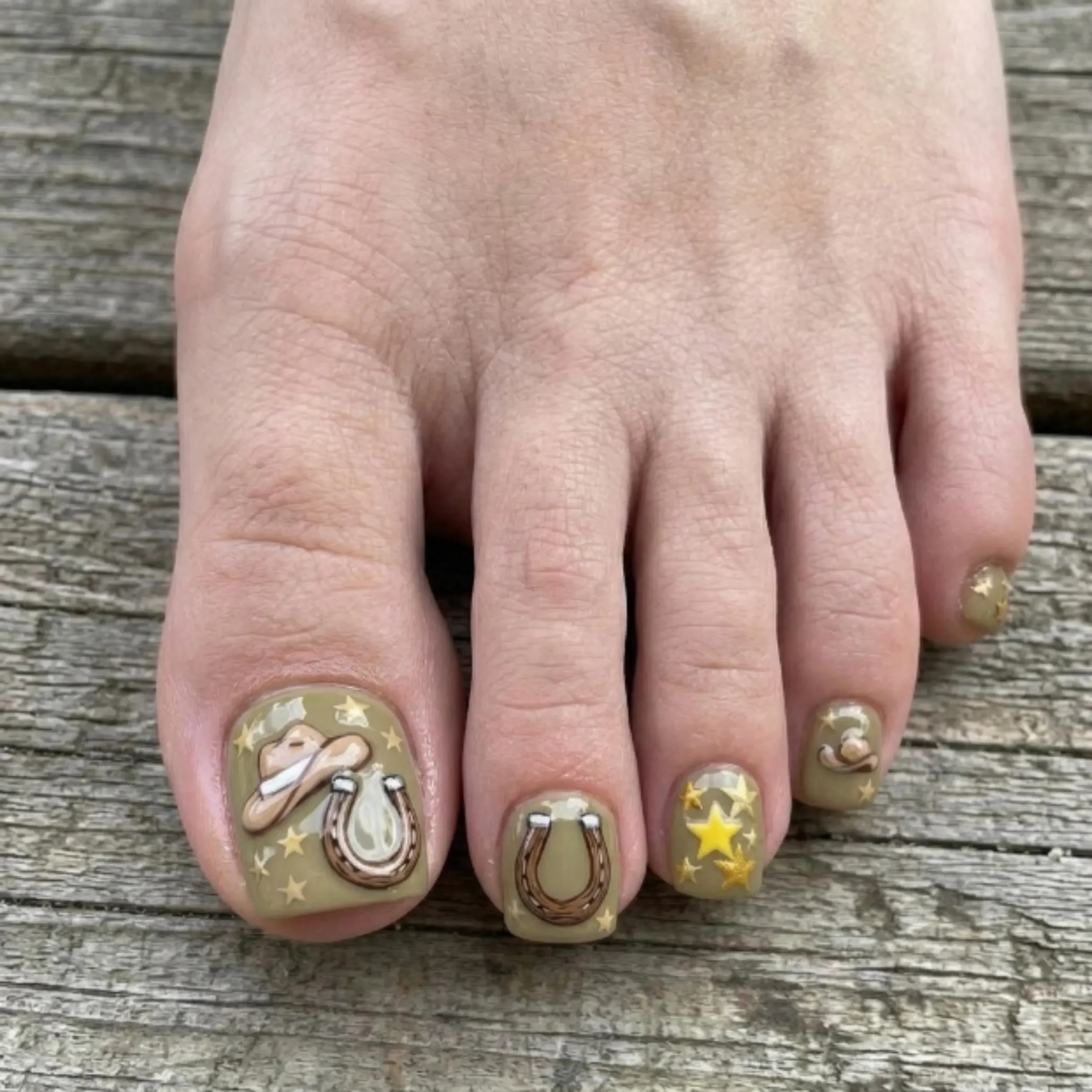 press on toes, cowboy hat design, press on nails, custom press on nails, fake nails, Nails Art, stained glass nails, gold press on nails, 3d press on nails, luxury press on nails, handmade press on nails