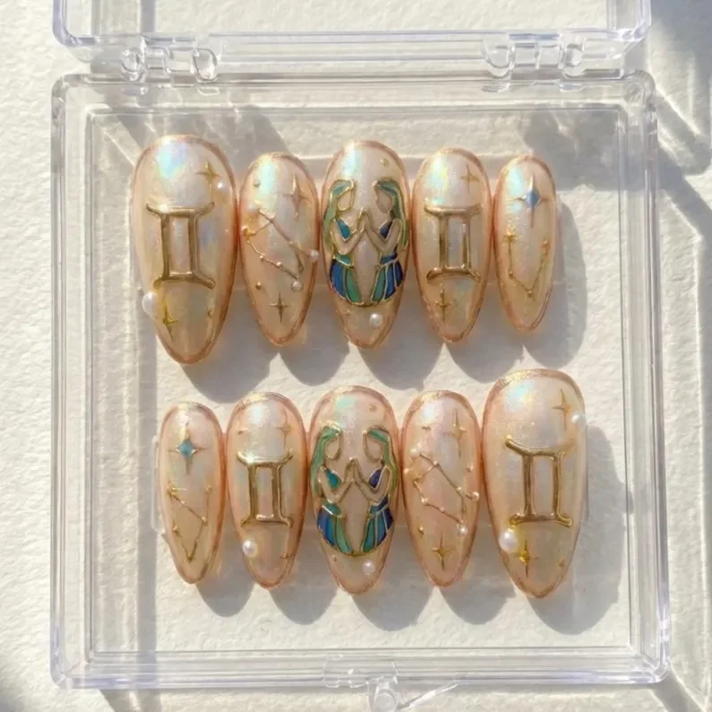 press on nails, custom press on nails, fake nails, Nails Art, stained glass nails, gold press on nails, 3d press on nails, luxury press on nails, handmade press on nails
