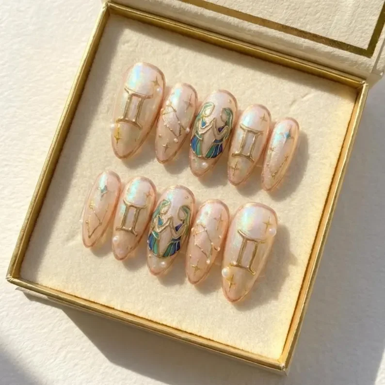 press on nails, custom press on nails, fake nails, Nails Art, stained glass nails, gold press on nails, 3d press on nails, luxury press on nails, handmade press on nails