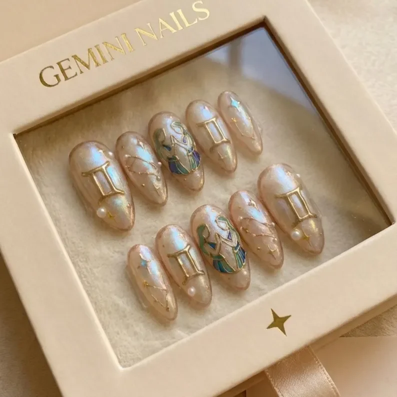 press on nails, custom press on nails, fake nails, Nails Art, stained glass nails, gold press on nails, 3d press on nails, luxury press on nails, handmade press on nails