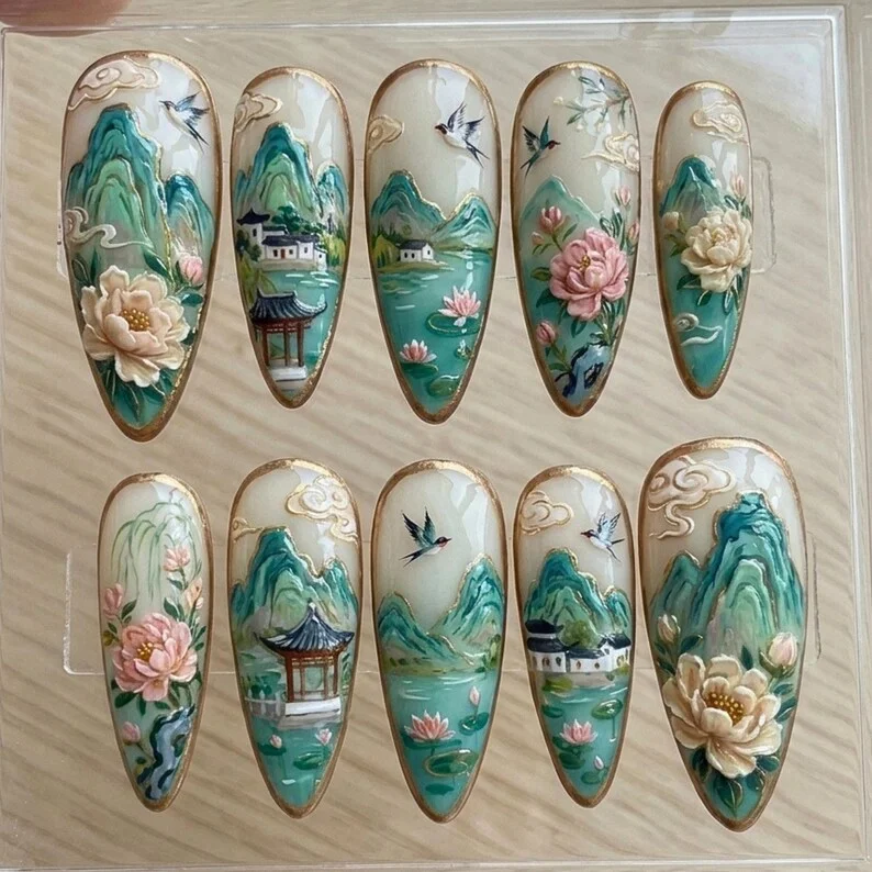 press on nails, custom press on nails, fake nails, Nails Art, stained glass nails, gold press on nails, 3d press on nails, luxury press on nails, handmade press on nails