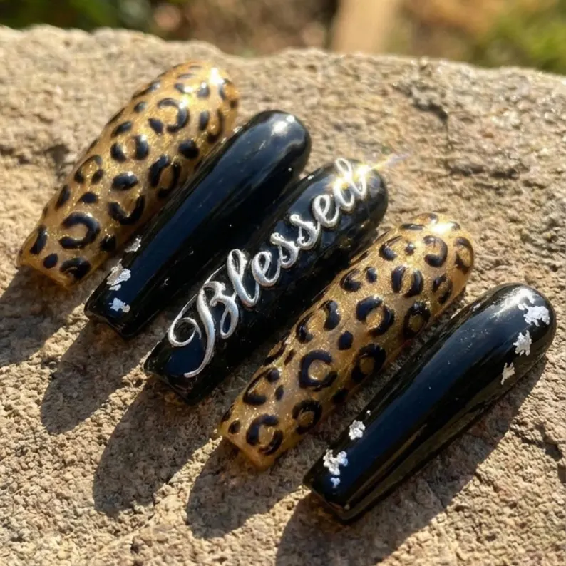 hand-painted press on nails, leopard print nails, press on nails, custom press on nails, fake nails, Nails Art, stained glass nails, gold press on nails, 3d press on nails, luxury press on nails, handmade press on nails