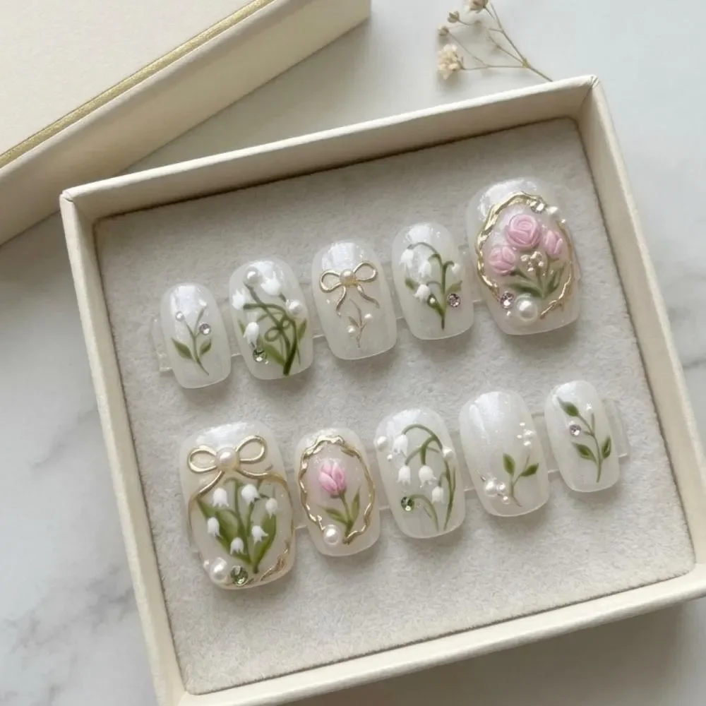 press on nails, custom press on nails, fake nails, Nails Art, stained glass nails, gold press on nails, 3d press on nails, luxury press on nails, handmade press on nails
