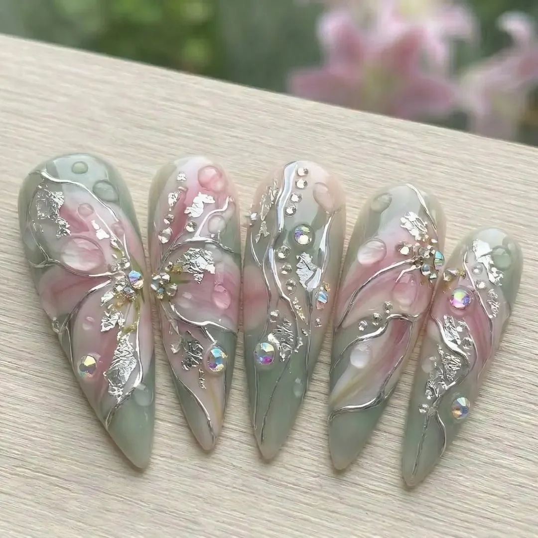 press on nails, custom press on nails, fake nails, Nails Art, stained glass nails, gold press on nails, 3d press on nails, luxury press on nails, handmade press on nails