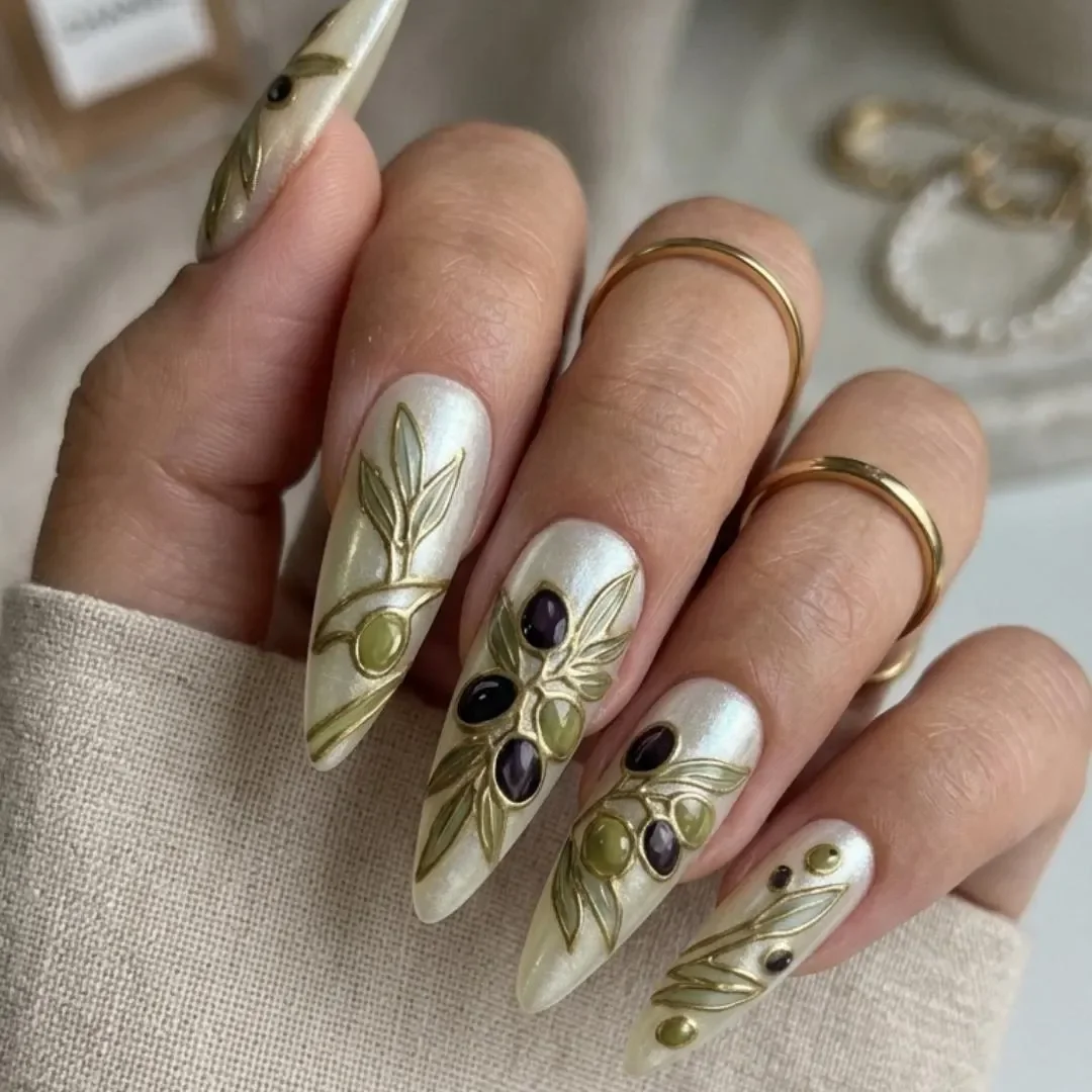 press on nails, custom press on nails, fake nails, Nails Art, stained glass nails, gold press on nails, 3d press on nails, luxury press on nails, handmade press on nails