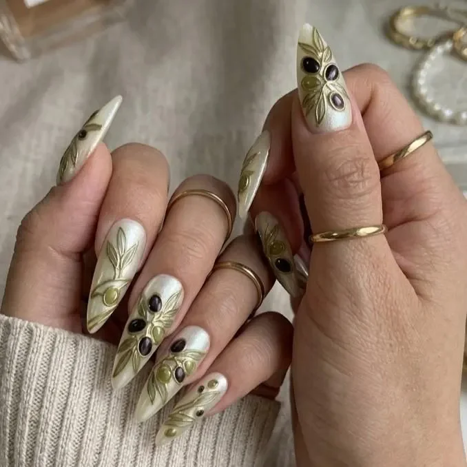 press on nails, custom press on nails, fake nails, Nails Art, stained glass nails, gold press on nails, 3d press on nails, luxury press on nails, handmade press on nails