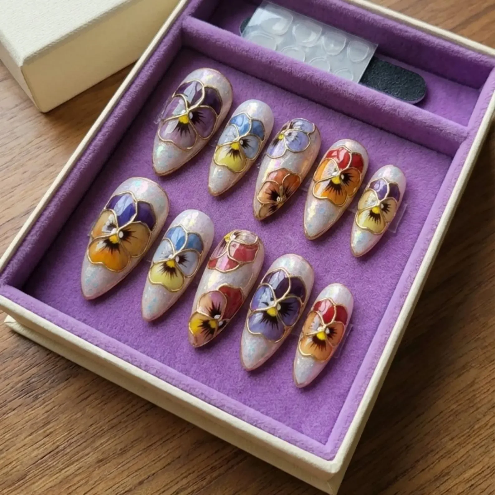 pansy nail design, hand painted nail art, press on nails, custom press on nails, fake nails, Nails Art, stained glass nails, gold press on nails, 3d press on nails, luxury press on nails, handmade press on nails