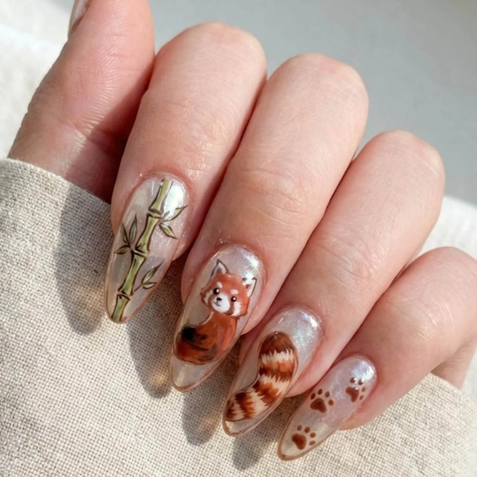 hand-painted red panda, press on nails, custom press on nails, fake nails, Nails Art, stained glass nails, gold press on nails, 3d press on nails, luxury press on nails, handmade press on nails