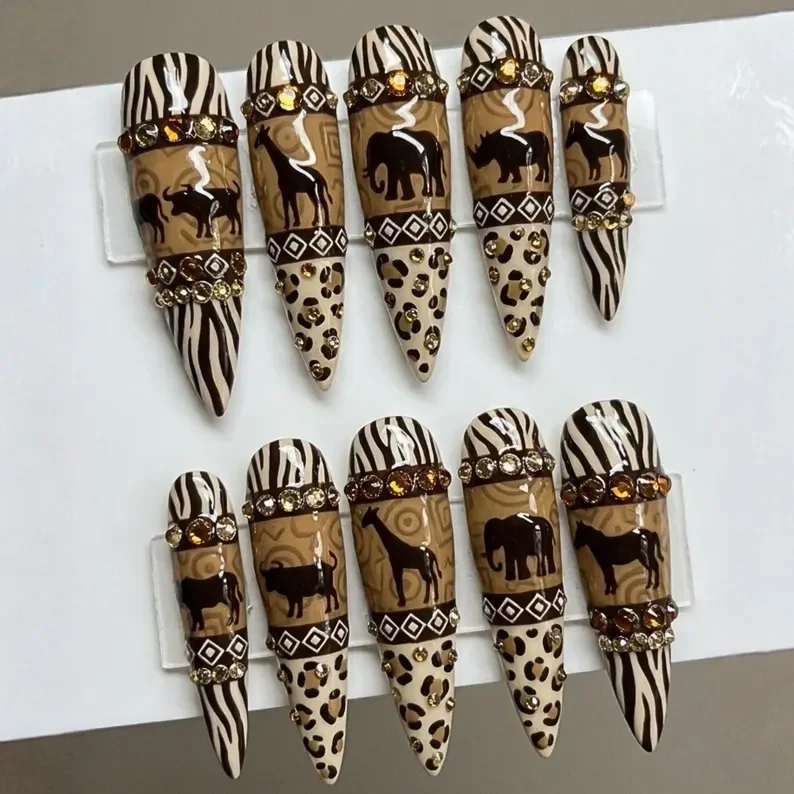 press on nails, custom press on nails, fake nails, Nails Art, stained glass nails, gold press on nails, 3d press on nails, luxury press on nails, handmade press on nails