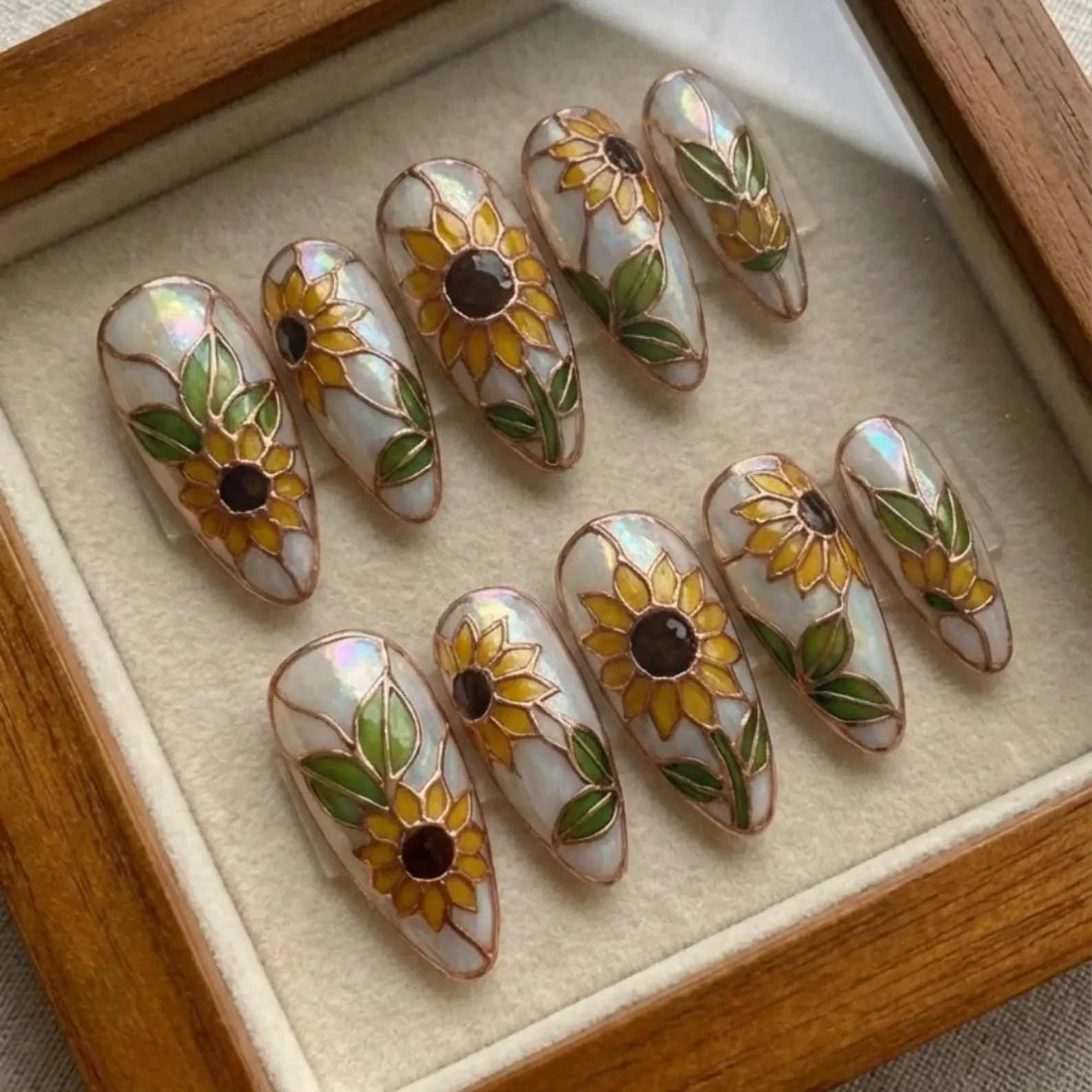 press on nails, rose gold filigree, custom press on nails, fake nails, Nails Art, stained glass nails, gold press on nails, 3d press on nails, luxury press on nails, handmade press on nails