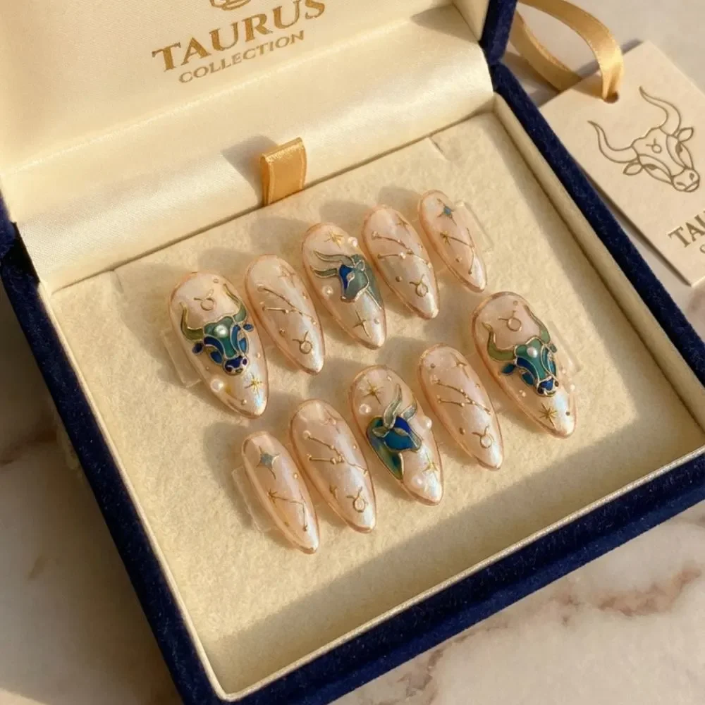 press on nails, custom press on nails, fake nails, Nails Art, stained glass nails, gold press on nails, 3d press on nails, luxury press on nails, handmade press on nails
