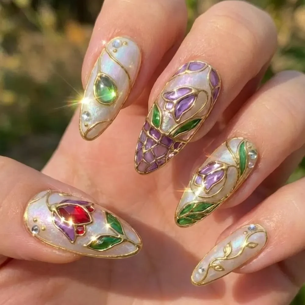 press on nails, custom press on nails, fake nails, Nails Art, stained glass nails, gold press on nails, 3d press on nails, luxury press on nails, handmade press on nails