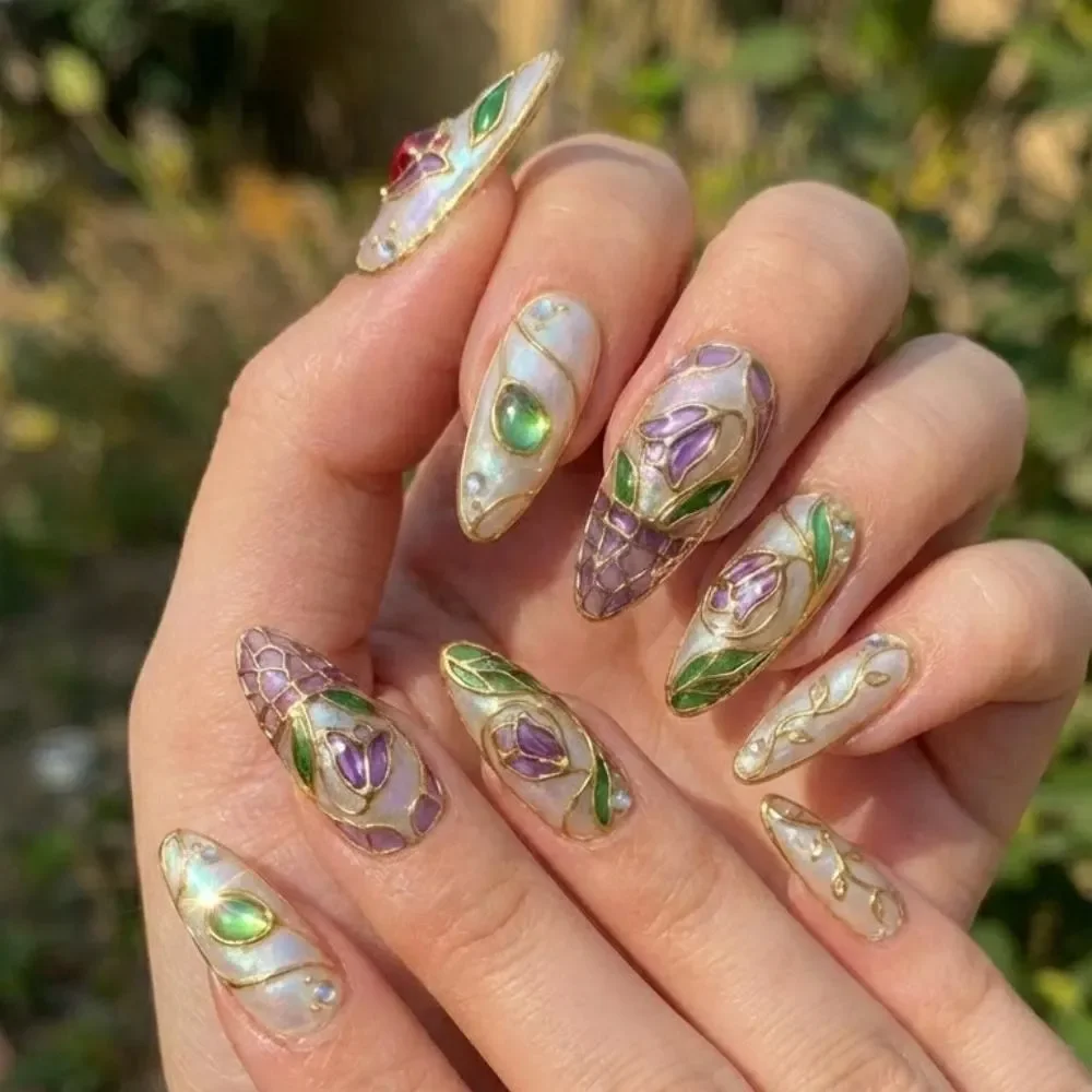 press on nails, custom press on nails, fake nails, Nails Art, stained glass nails, gold press on nails, 3d press on nails, luxury press on nails, handmade press on nails