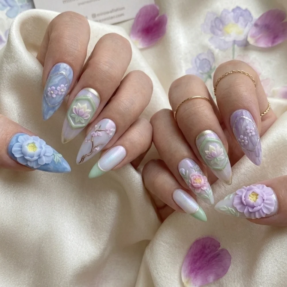 press on nails, custom press on nails, fake nails, Nails Art, stained glass nails, gold press on nails, 3d press on nails, luxury press on nails, handmade press on nails