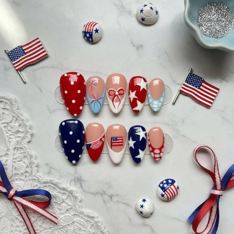 press on nails, custom press on nails, fake nails, Nails Art, stained glass nails, gold press on nails, 3d press on nails, luxury press on nails, handmade press on nails