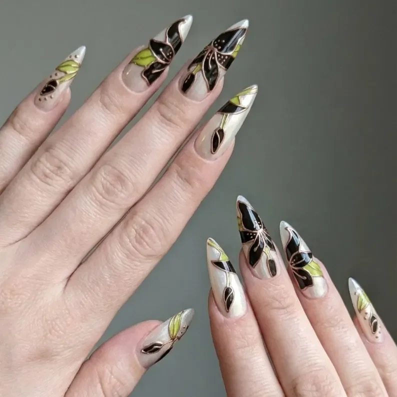 Art Nouveau nails, Lily press on, press on nails, custom press on nails, fake nails, Nails Art, stained glass nails, gold press on nails, 3d press on nails, luxury press on nails, handmade press on nails