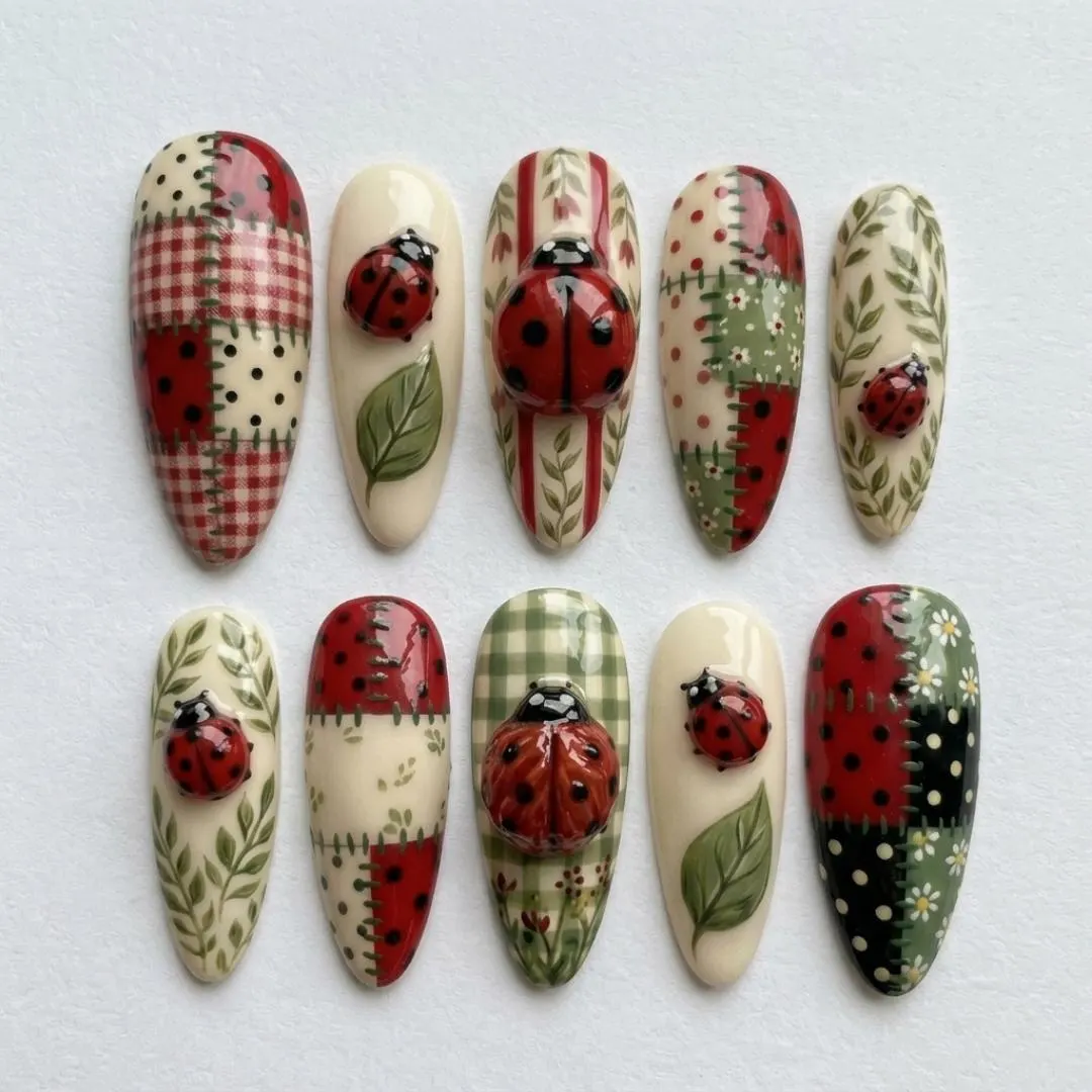 press on nails, custom press on nails, fake nails, Nails Art, stained glass nails, gold press on nails, 3d press on nails, luxury press on nails, handmade press on nails