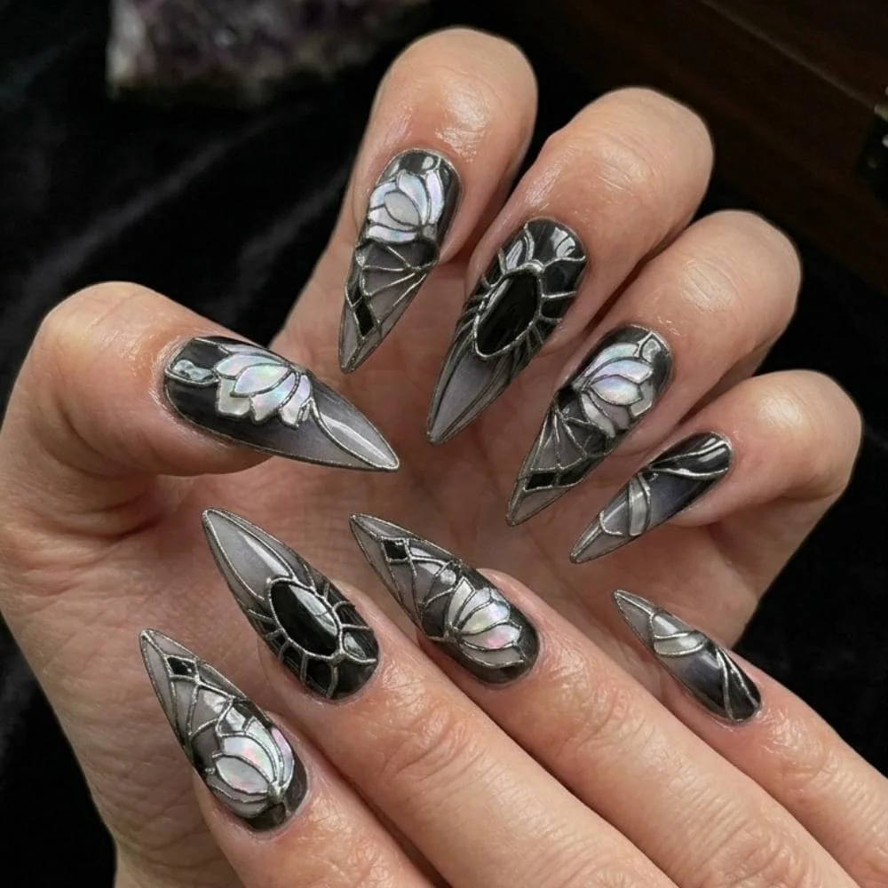 press on nails, custom press on nails, fake nails, Nails Art, stained glass nails, gold press on nails, 3d press on nails, luxury press on nails, handmade press on nails