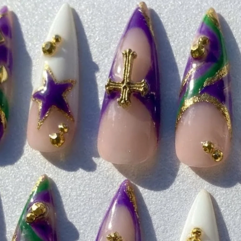 cross nail art, star nail art, press on nails, custom press on nails, fake nails, Nails Art, stained glass nails, gold press on nails, 3d press on nails, luxury press on nails, handmade press on nails