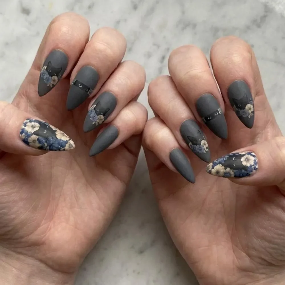 press on nails, custom press on nails, fake nails, Nails Art, stained glass nails, gold press on nails, 3d press on nails, luxury press on nails, handmade press on nails