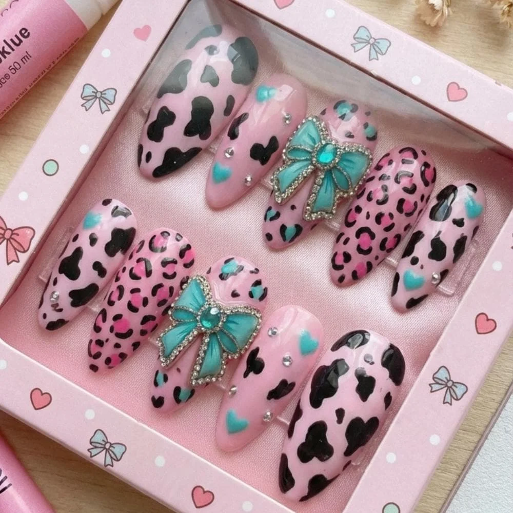 press on nails, custom press on nails, fake nails, Nails Art, stained glass nails, gold press on nails, 3d press on nails, luxury press on nails, handmade press on nails
