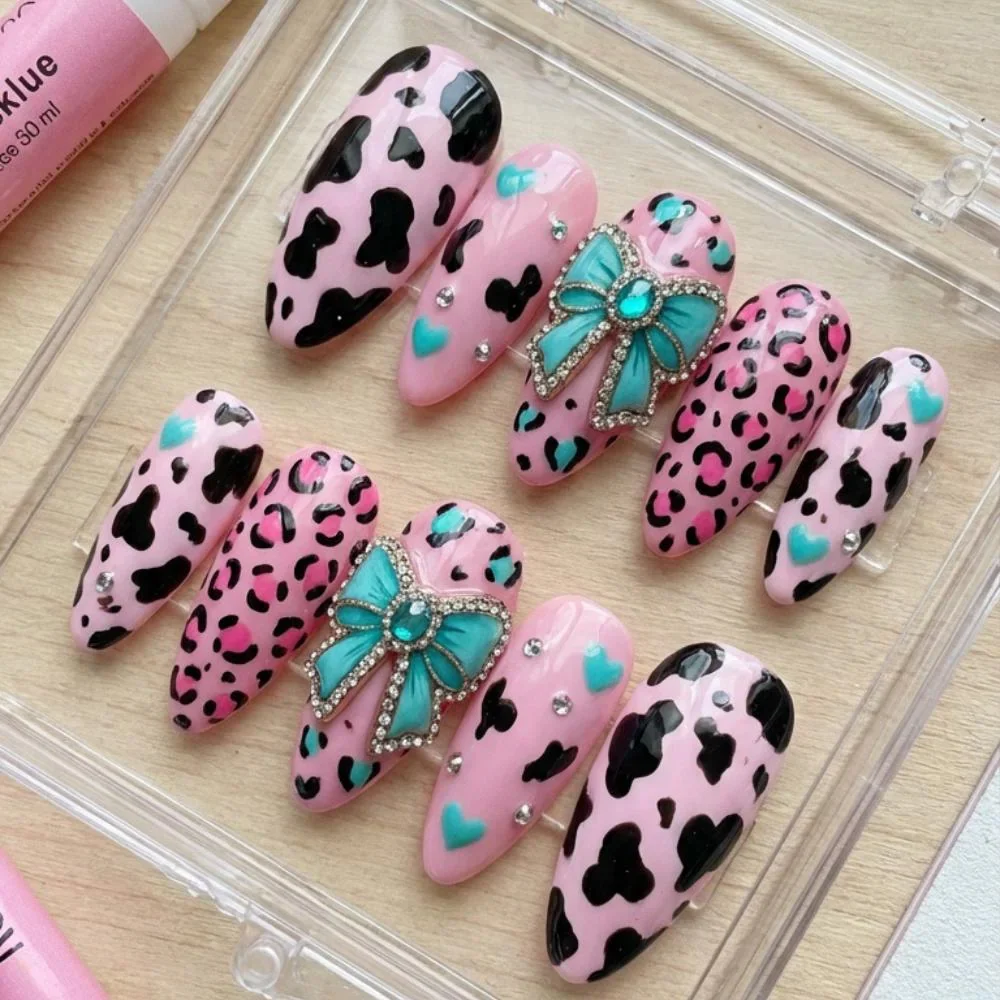 press on nails, custom press on nails, fake nails, Nails Art, stained glass nails, gold press on nails, 3d press on nails, luxury press on nails, handmade press on nails