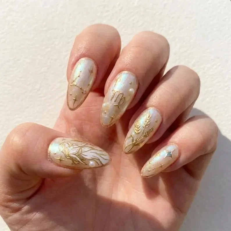Handmade false nails, Press on nails, press on nails, custom press on nails, fake nails, Nails Art, stained glass nails, gold press on nails, 3d press on nails, luxury press on nails, handmade press on nails