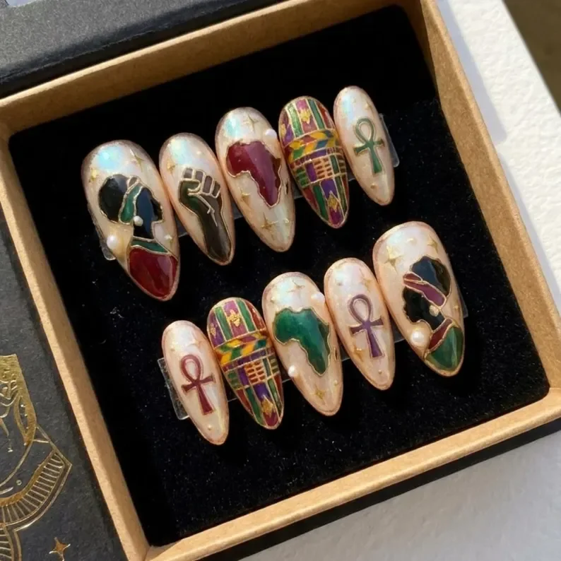 handpainted press on nails, African queen nails, press on nails, custom press on nails, fake nails, Nails Art, stained glass nails, gold press on nails, 3d press on nails, luxury press on nails, handmade press on nails