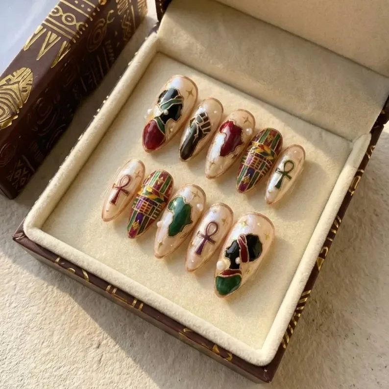handpainted press on nails, African queen nails, press on nails, custom press on nails, fake nails, Nails Art, stained glass nails, gold press on nails, 3d press on nails, luxury press on nails, handmade press on nails