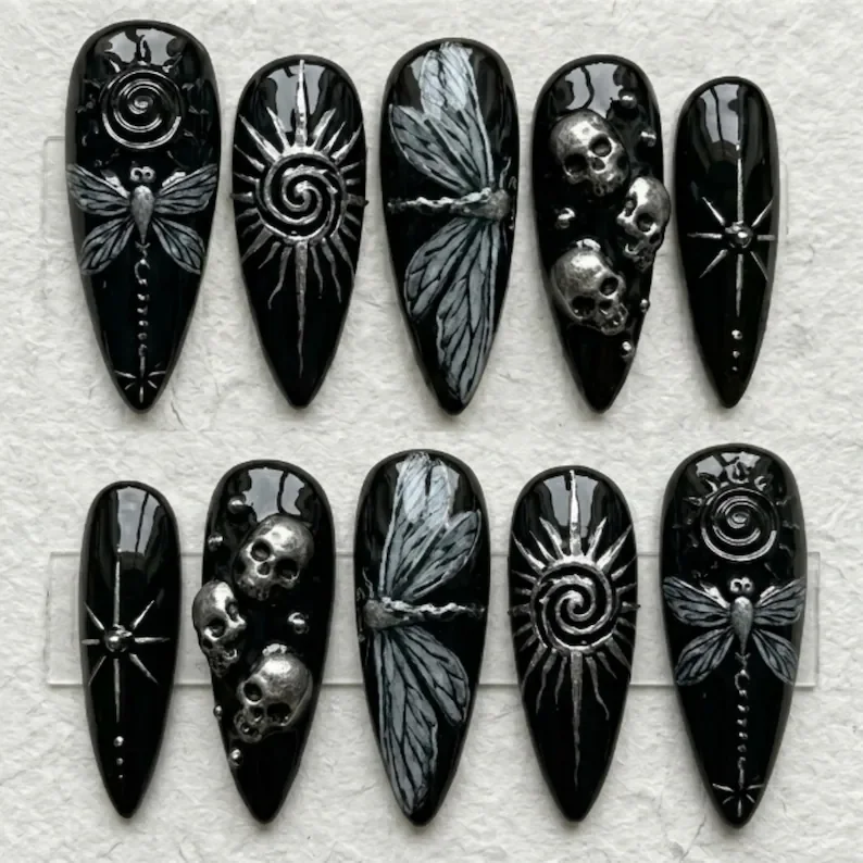 press on nails, custom press on nails, fake nails, Nails Art, stained glass nails, gold press on nails, 3d press on nails, luxury press on nails, handmade press on nails