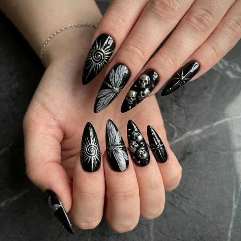 press on nails, custom press on nails, fake nails, Nails Art, stained glass nails, gold press on nails, 3d press on nails, luxury press on nails, handmade press on nails
