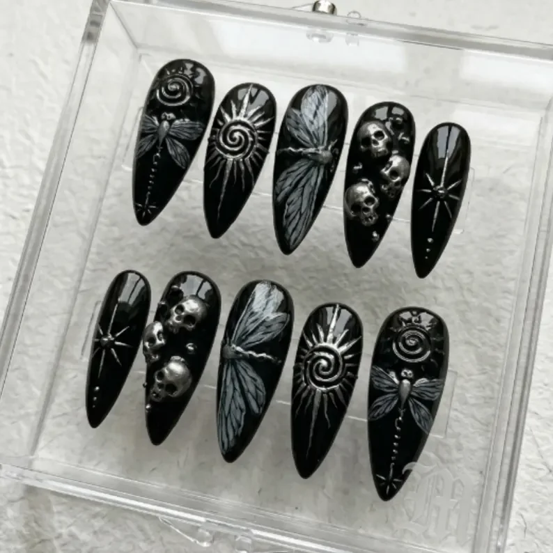 press on nails, custom press on nails, fake nails, Nails Art, stained glass nails, gold press on nails, 3d press on nails, luxury press on nails, handmade press on nails