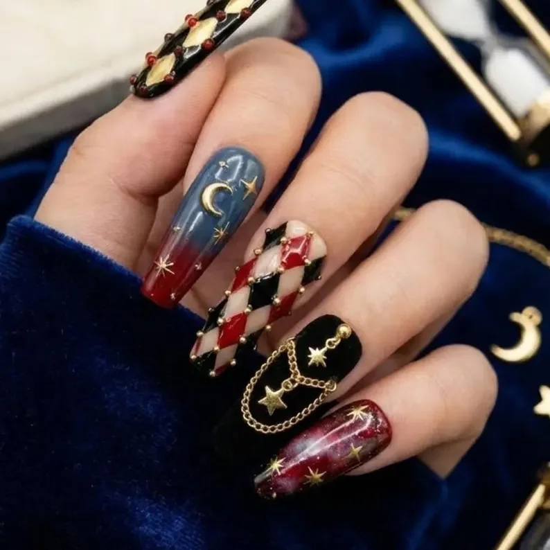 Chain press on nails, Gothic carnival nails, press on nails, custom press on nails, fake nails, Nails Art, stained glass nails, gold press on nails, 3d press on nails, luxury press on nails, handmade press on nails