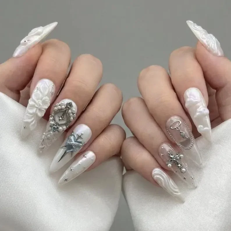 swan accent nails, silver chain details, press on nails, custom press on nails, fake nails, Nails Art, stained glass nails, gold press on nails, 3d press on nails, luxury press on nails, handmade press on nails